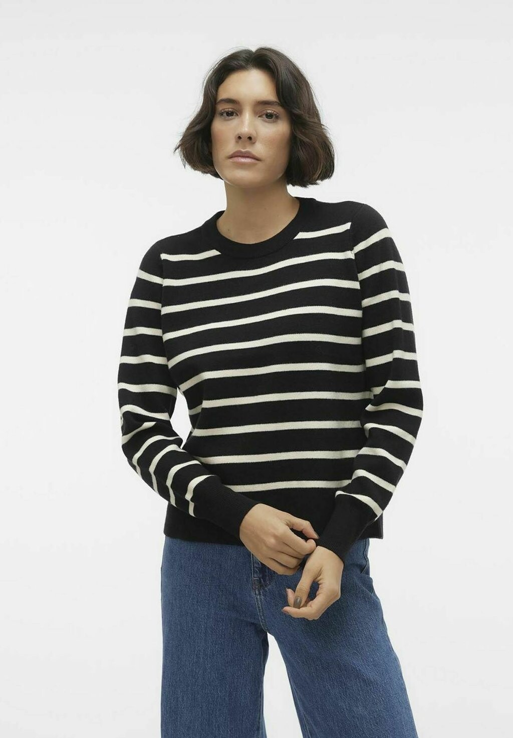 

Вязаный свитер Vero Moda, черный