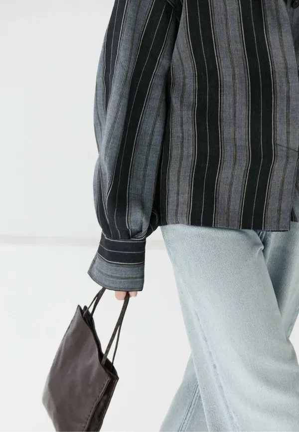 Блуза свободного кроя Button-down blouse Massimo Dutti, темно-синий — фото 3