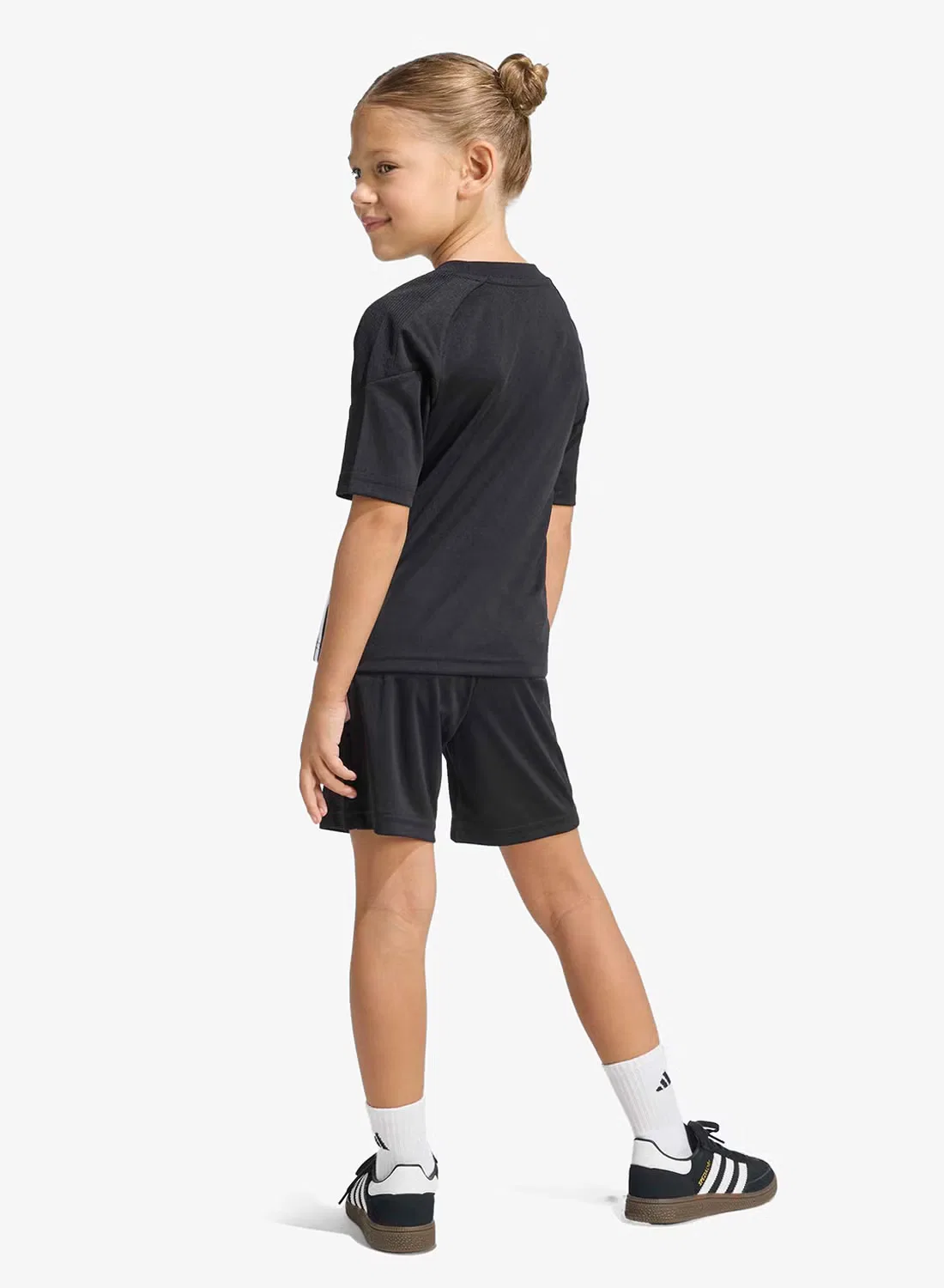 Комплект футбольный с технологией Climacool Tiro 26 Essentials Adidas, черный — фото 4