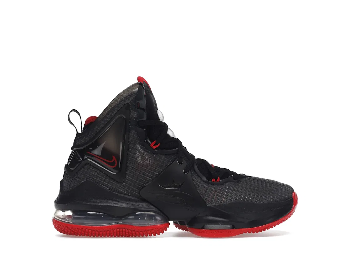 Детские кроссовки для мальчиков Nike LeBron 19, Black/Dark Grey/Red