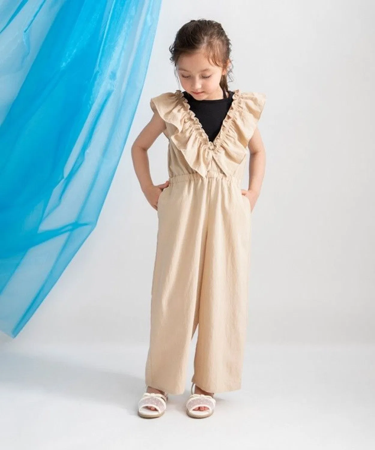Детский комбинезон-сарафан мультивей с рюшами, модель Petit Lady, бренд branshes, Beige