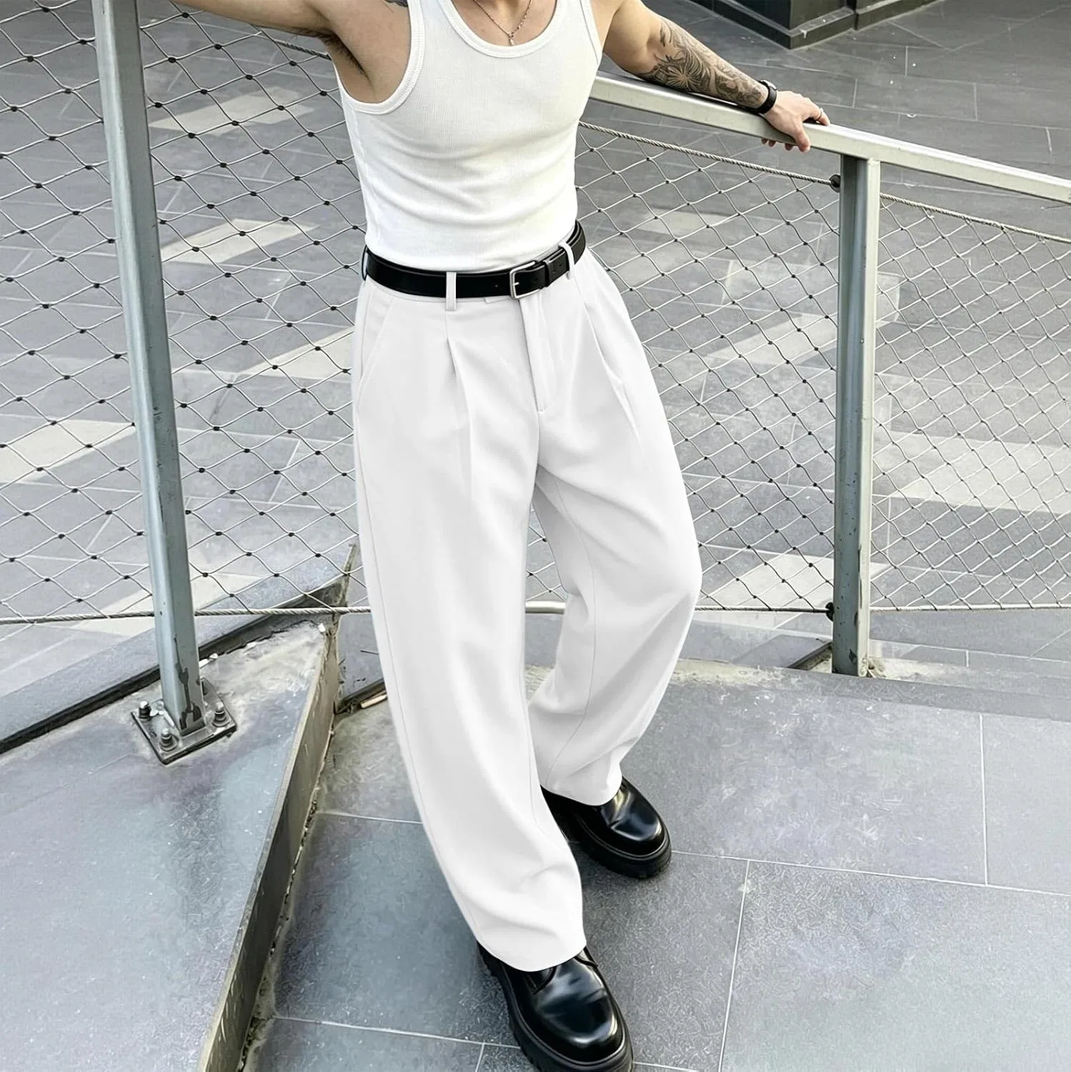 Мужские брюки-клеш с высокой посадкой, модель Wide Leg Dress Pants, белые — фото 2
