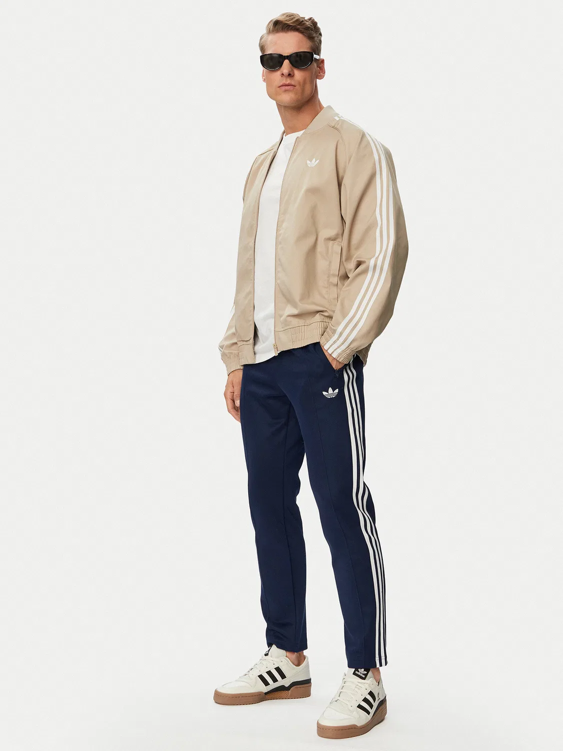 Мужские спортивные штаны стандартного кроя Beckenbauer Track Adidas, темно-синий — фото 2