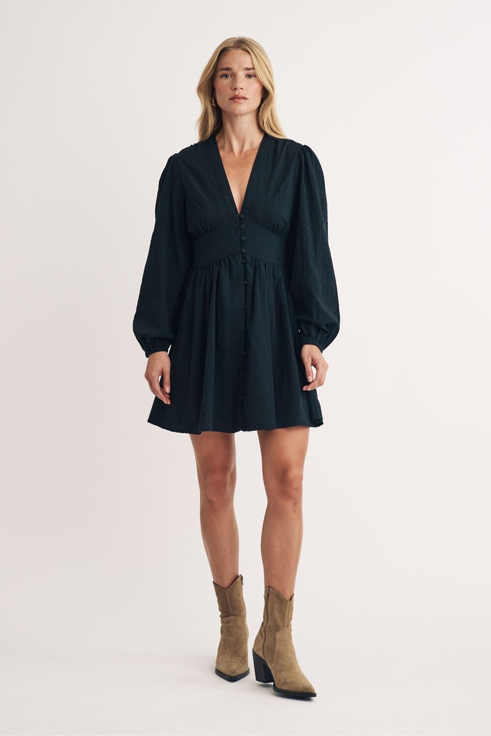 

Платье мини платье с длинными рукавами и принтом звездочки Nobodys Child из 100% хлопка Nobody'S Child, черный