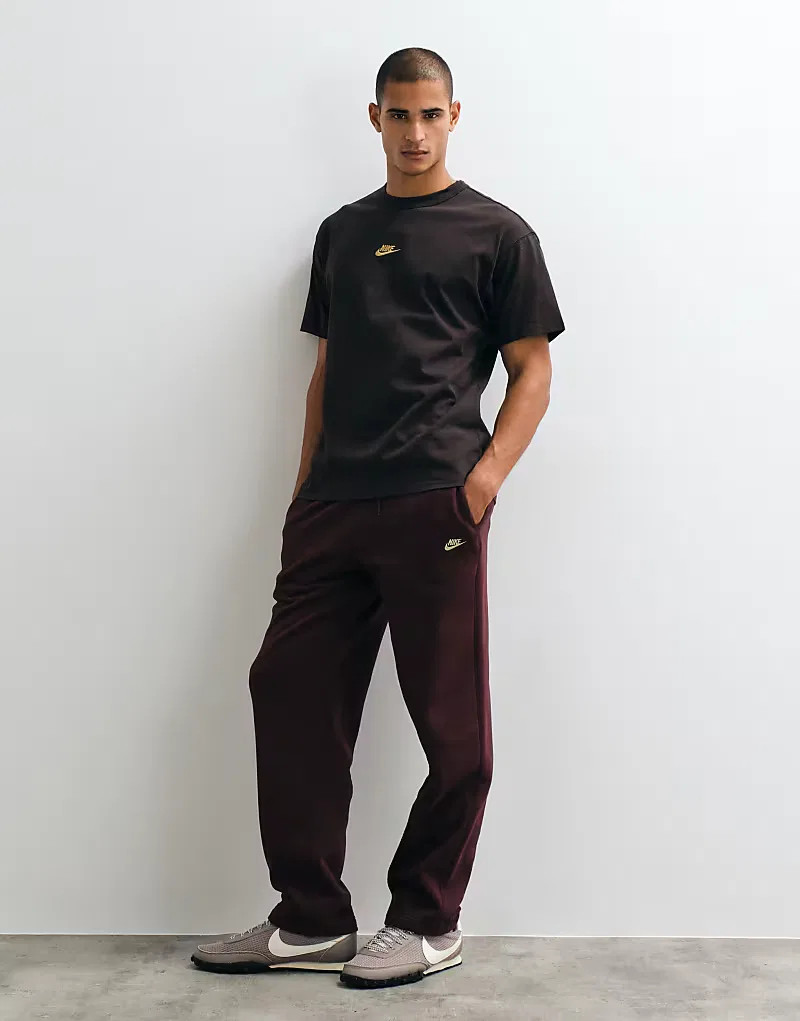 Футболка Nike Premium Essential, коричневый — фото 2