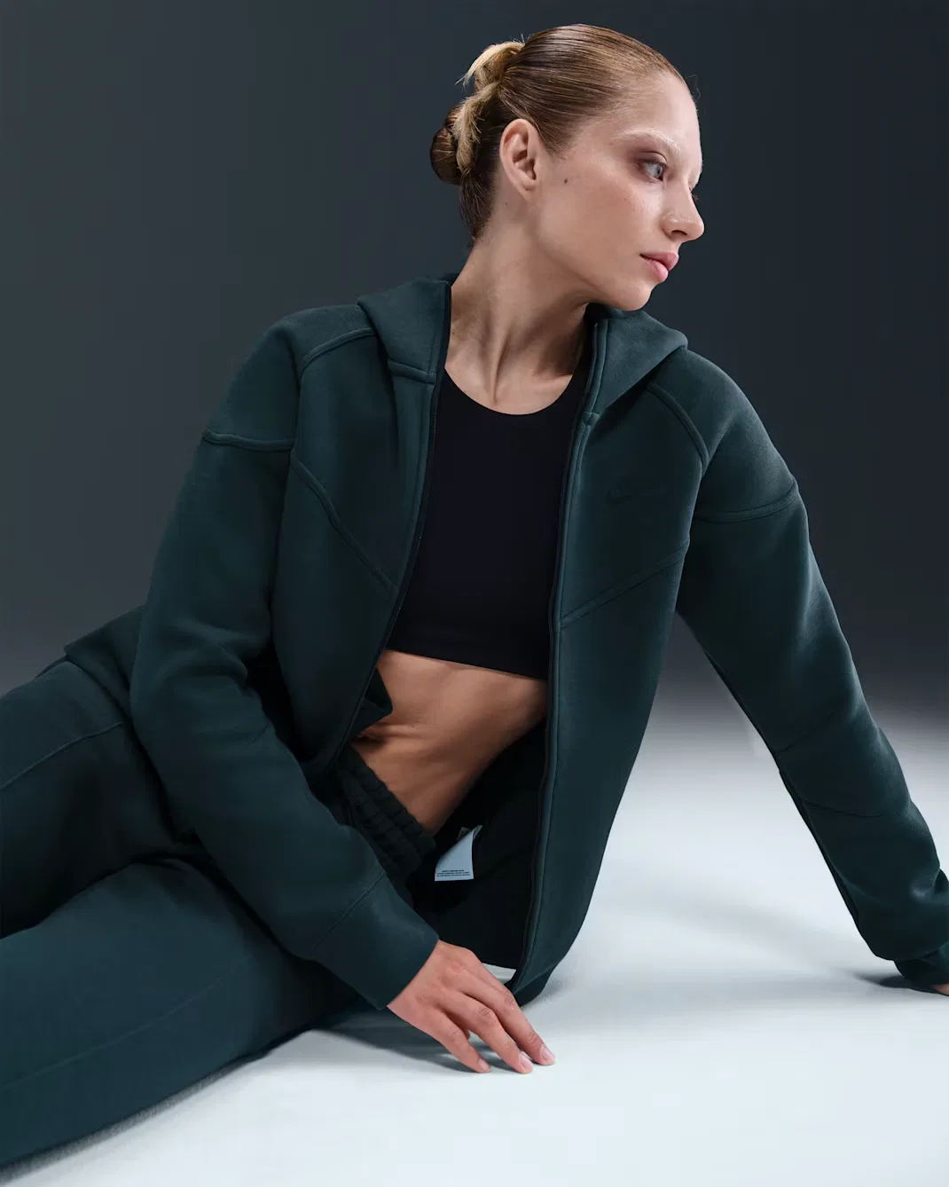 Женская толстовка на молнии Nike Sportswear Tech Fleece Windrunner, Seaweed/Black — фото 3