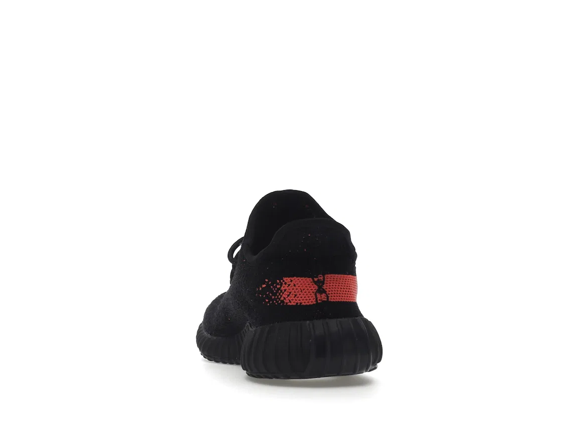 Детские кроссовки Lifestyle с полоской Adidas Yeezy Boost 350 V2, Core Black Red Core Black — фото 4