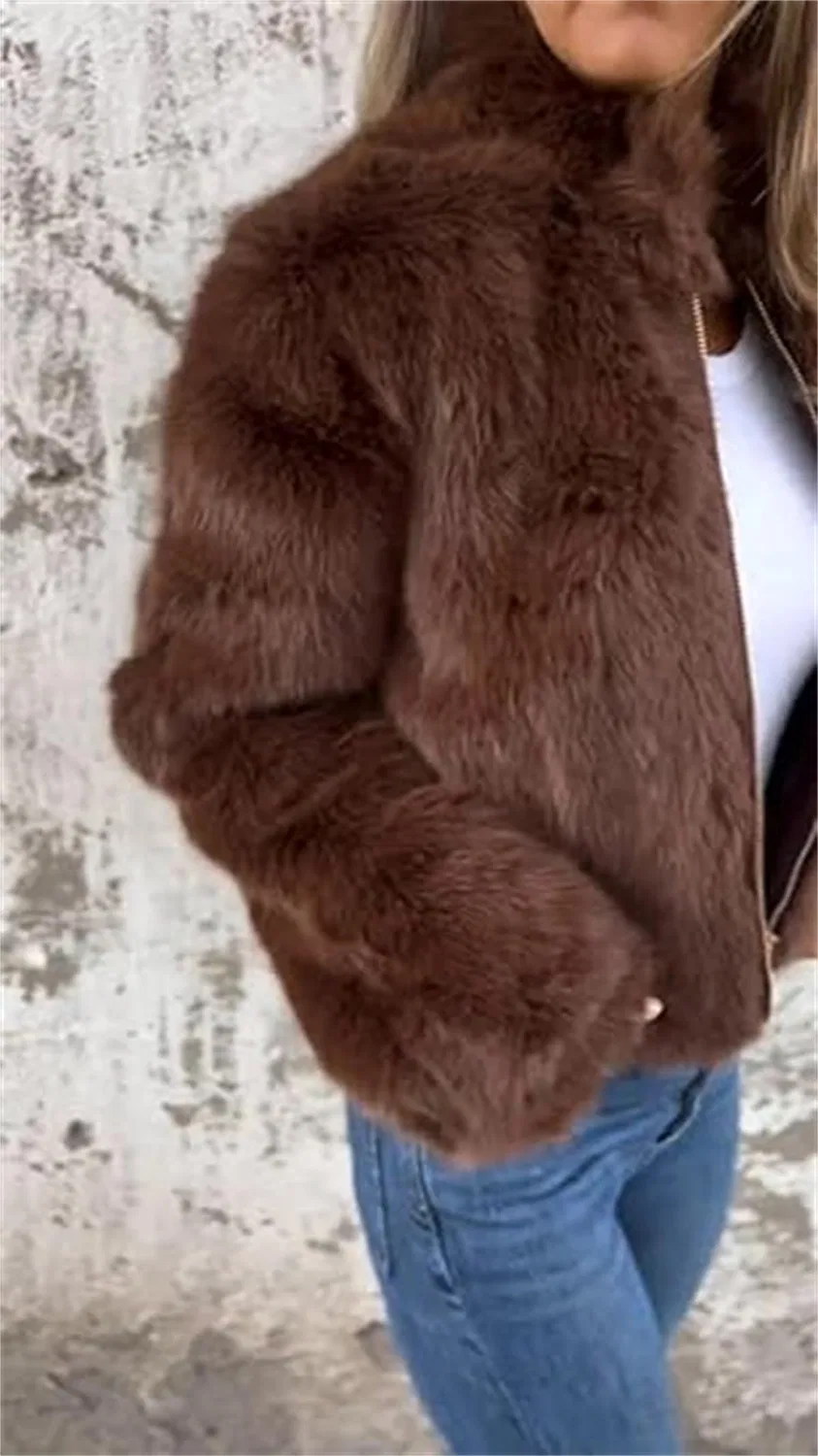 Женское зимнее пальто с меховым воротником и молнией, brown — фото 4