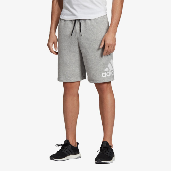 

Обязательно иметь шорты Adidas, серый