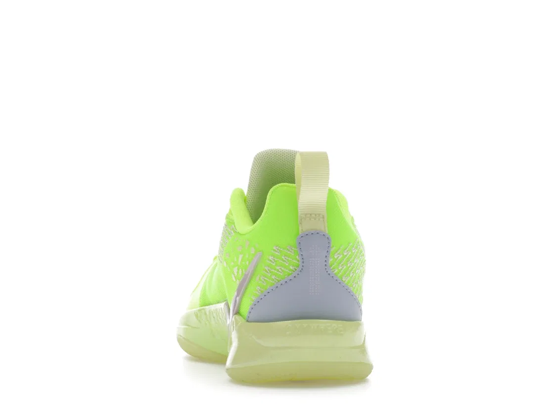 Детские кроссовки для девочек с контрастными вставками Nike Sabrina 2 Nike, Volt Life Lime Doll — фото 4