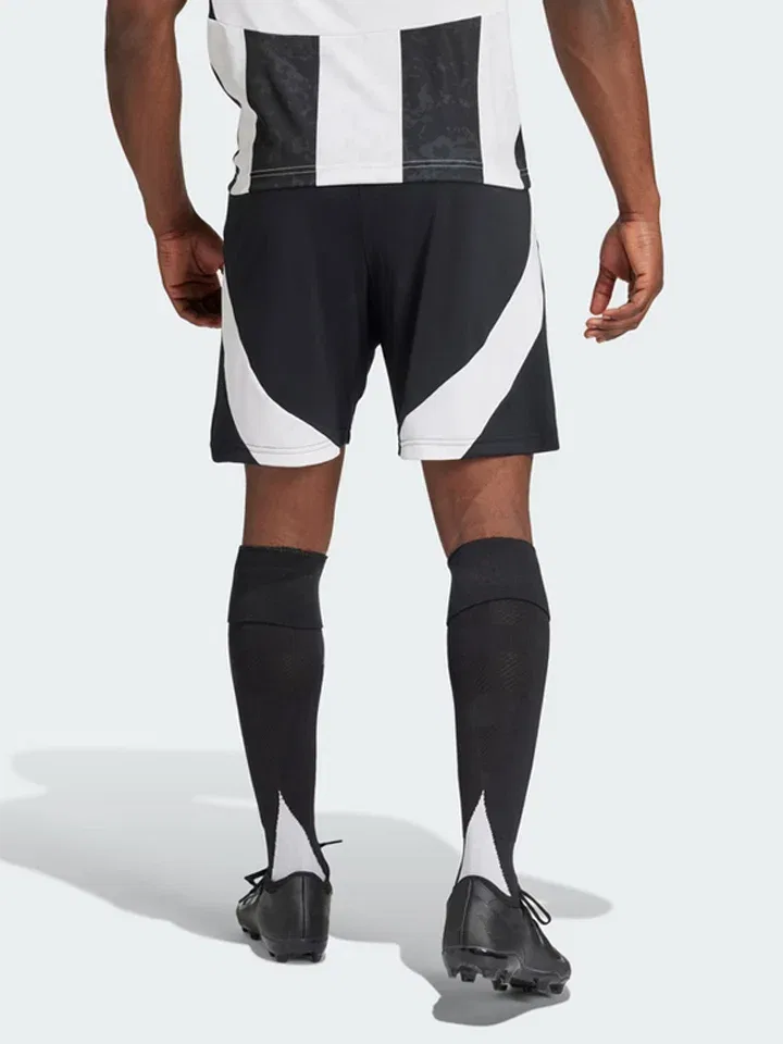 Мужские тренировочные шорты Juventus adidas, Black — фото 2