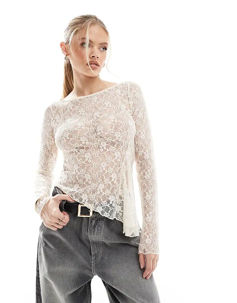 

Асимметричный кружевной топ цвета экрю Bershka