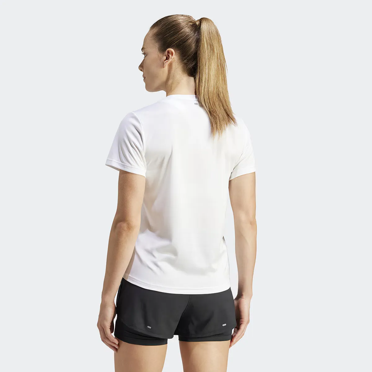 Женская футболка Adidas Run It, белый — фото 2