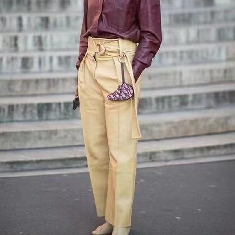 Вышитая кошельковая сумочка женская красная DIOR — фото 4