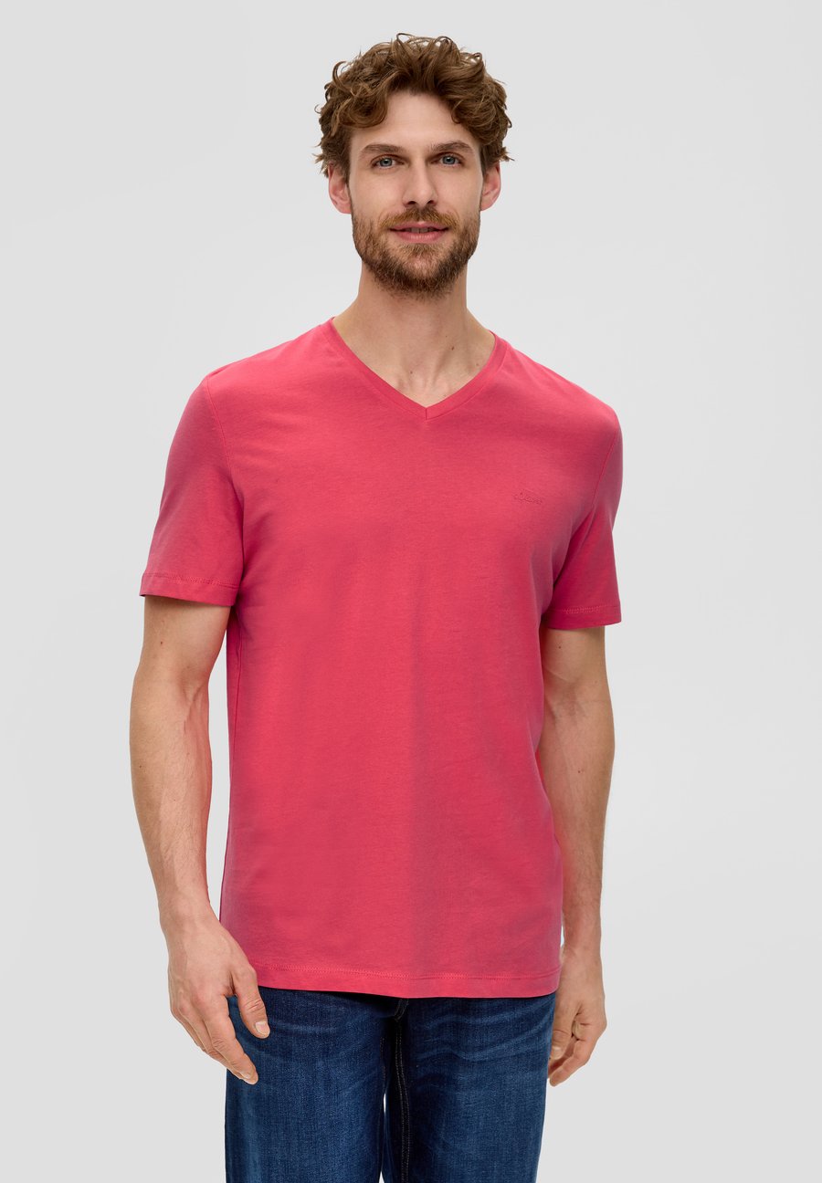 

Футболка s.Oliver MIT V-AUSSCHNITT, Himbeere/Red, Красный, Футболка s.Oliver MIT V-AUSSCHNITT, Himbeere/Red