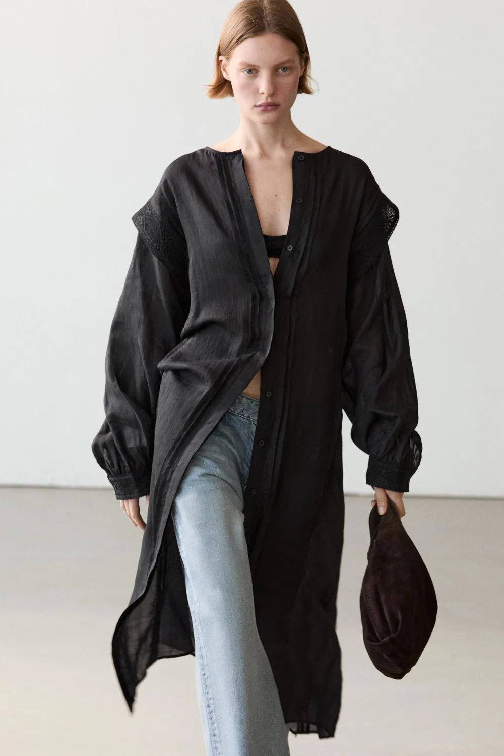 Платье Massimo Dutti, миди, с кружевными рукавами, черное — фото 2