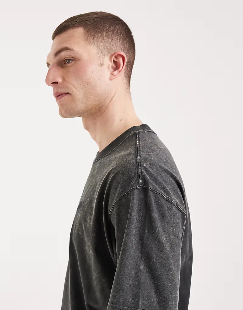 Футболка Nike Sportswear Max 90 Club, серый, с эффектом потертости — фото 4