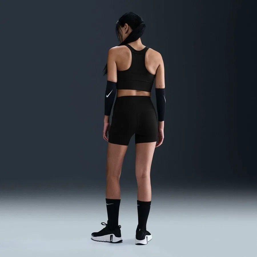 Спортивный бюстгальтер с карманом Swoosh Pocket Medium Support Nike, Черный — фото 4