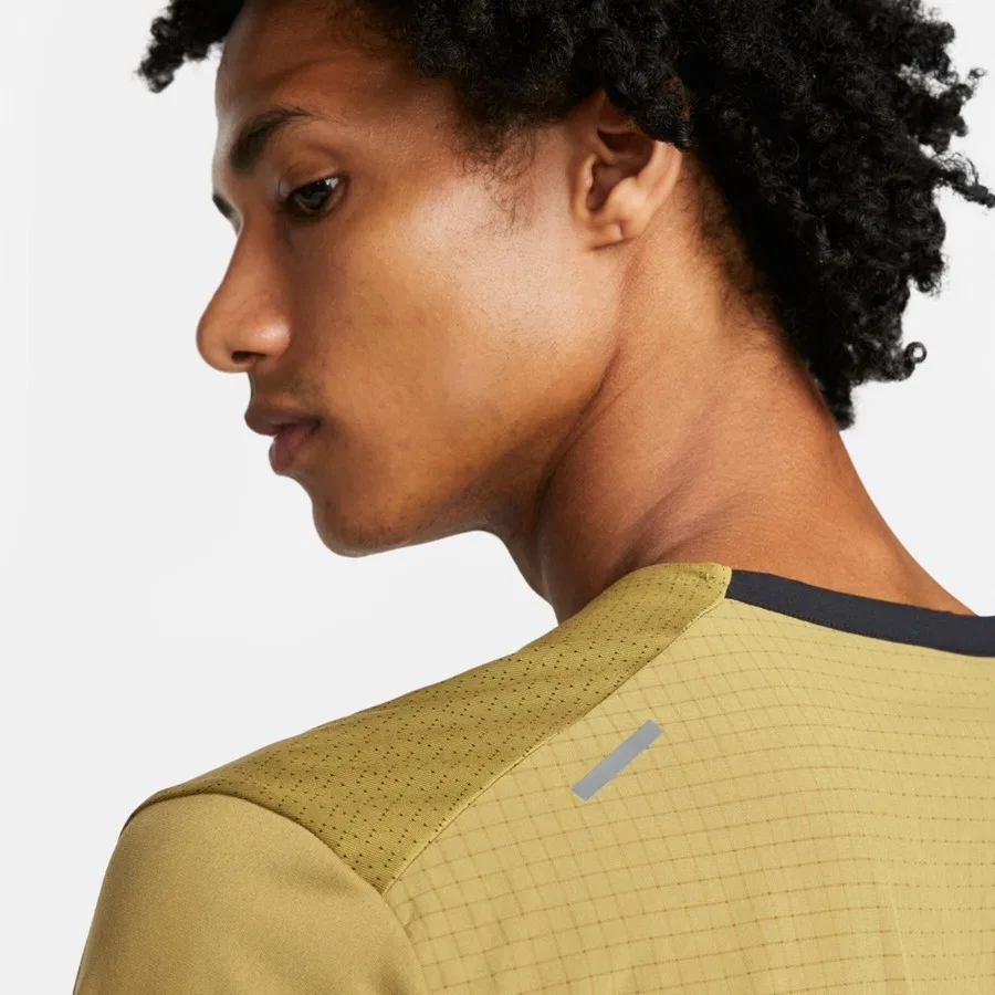 Футболка спортивная с коротким рукавом Nike Dri-FIT Trail Rise 365, Желтый — фото 4