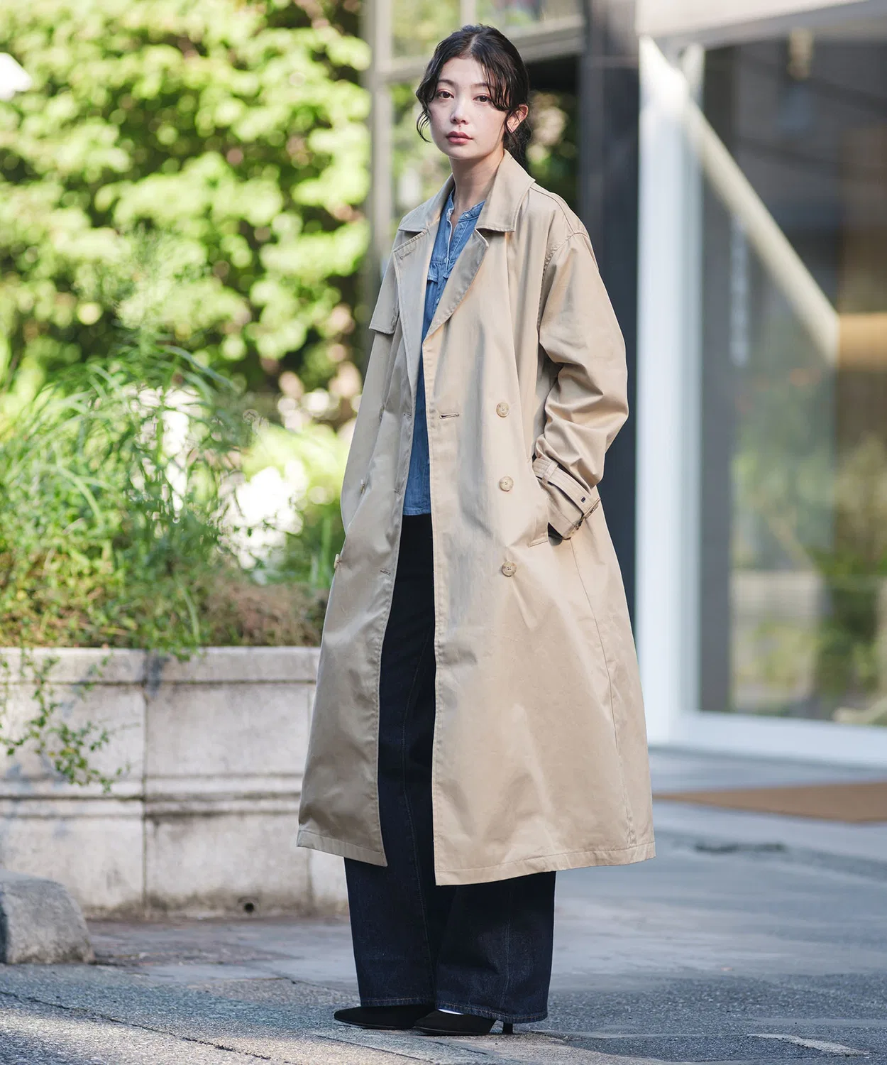 Женское длинное пальто-тренч с поясом, модель TRAVERTINE Levi's, Beige — фото 4