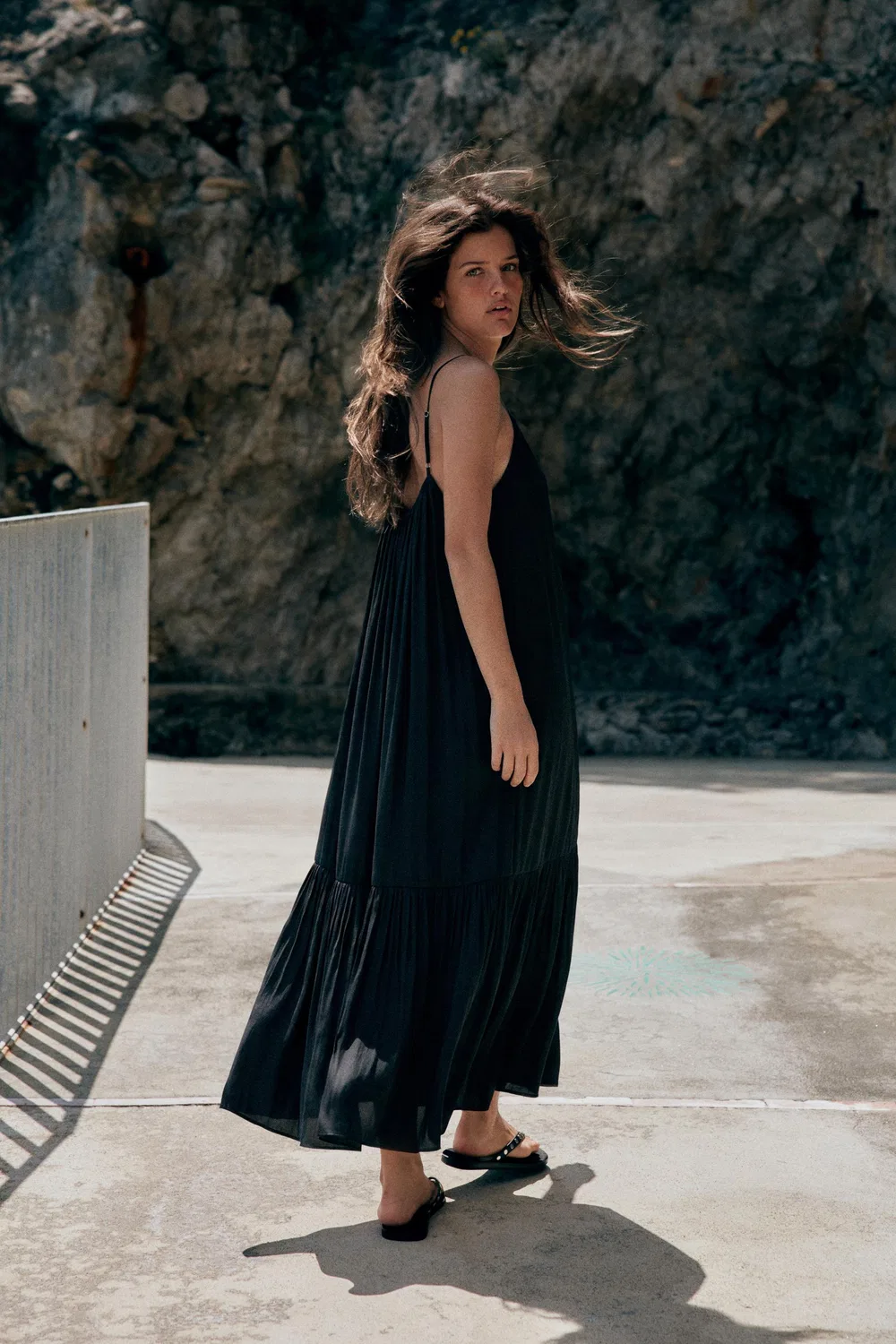 Струящееся платье миди с оборками ZARA, Black