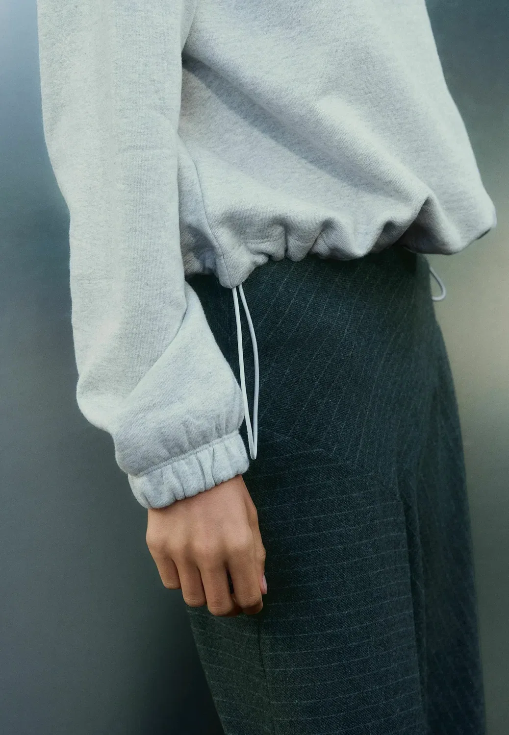 Юбка миди с асимметричным подолом - юбка макси Next, Grey Pinstripe — фото 3