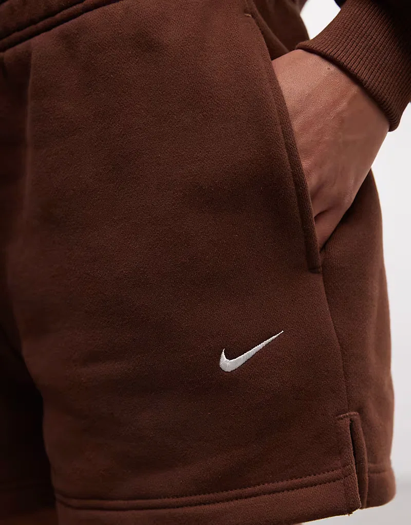 Шорты Nike Studio Fleece средней плотности, коричневый — фото 3