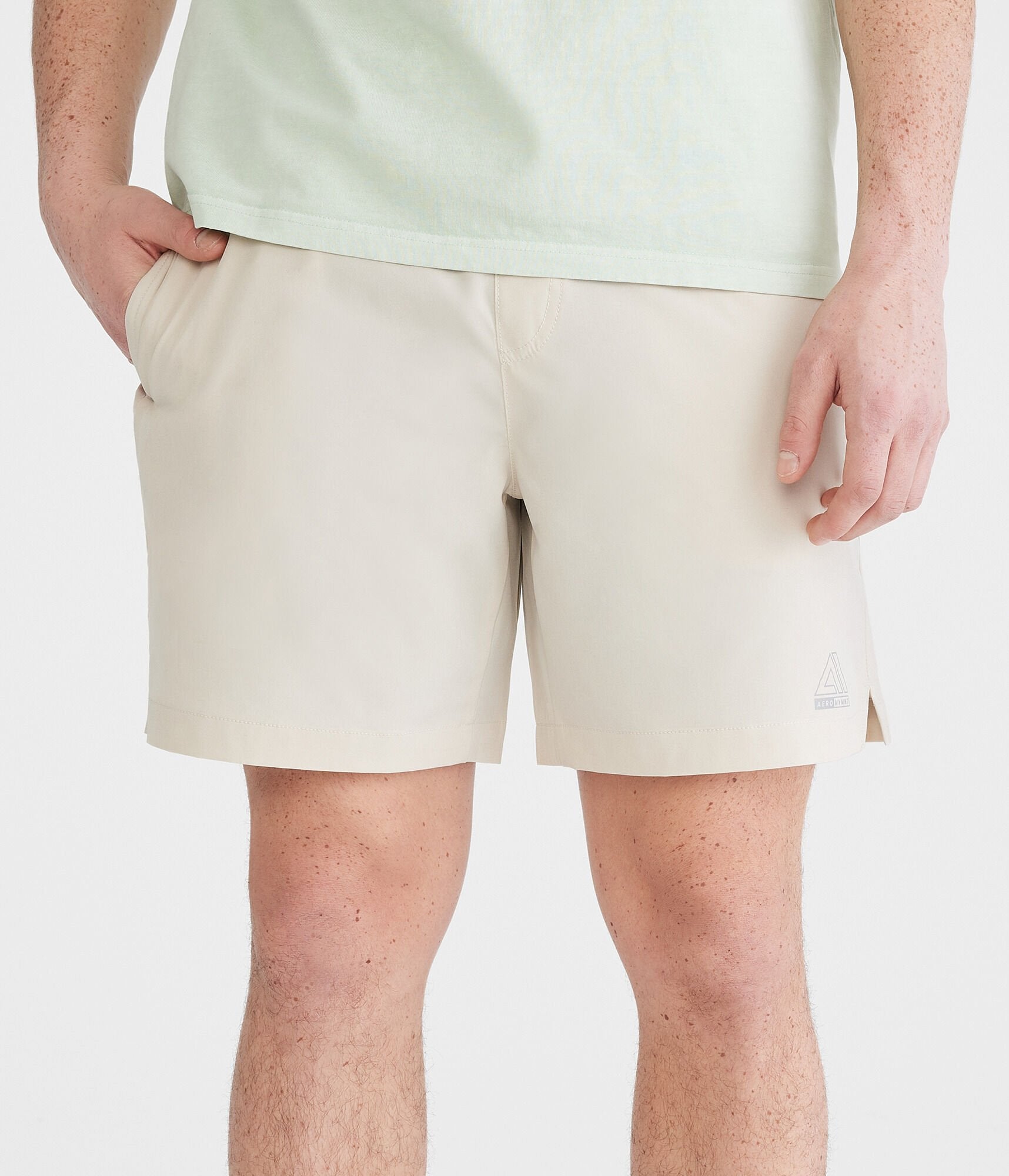 

Aeropostale Mvmnt Гибридные активные шорты 7", цвет tan 261
