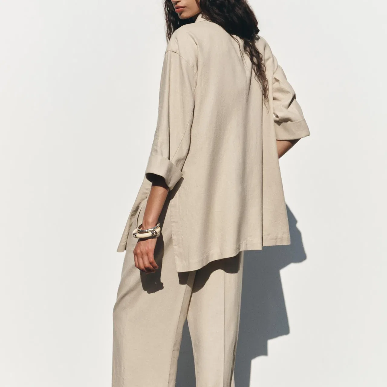 Женский костюм деловой светлый бежевый ZARA — фото 4