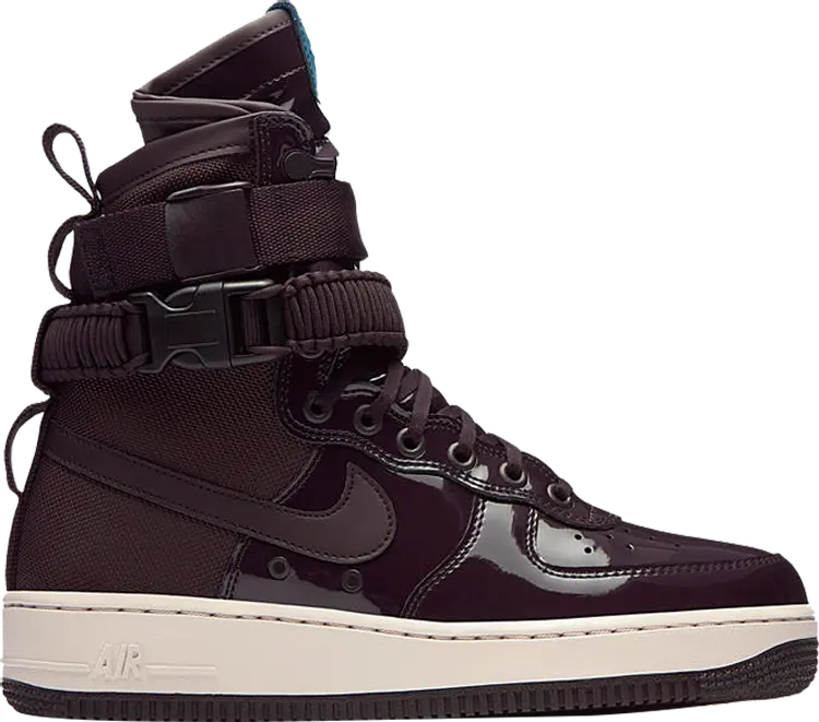 

Кроссовки Nike Ruby Rose x Wmns SF Air Force 1 Premium 'Port Wine', красный