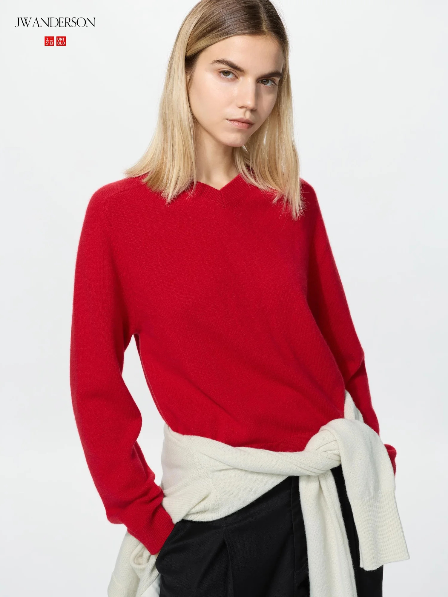 Свитер Uniqlo x JW Anderson Cashmere с V-образным вырезом, 15 красный