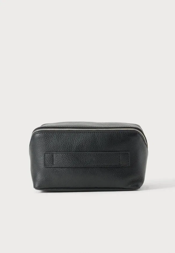 Косметичка Coccinelle, цвет noir