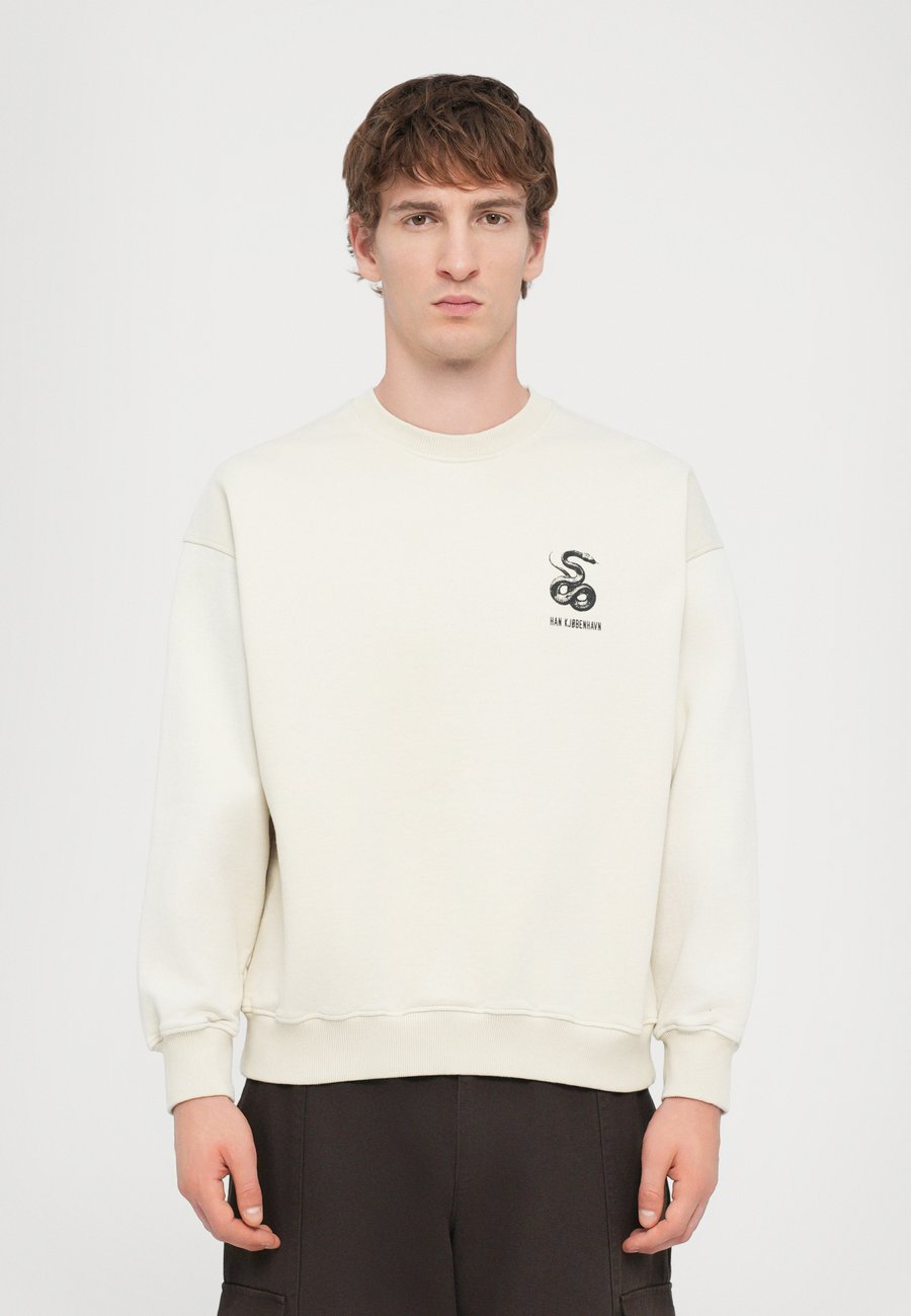

Толстовка Han Kjøbenhavn SNAKE LOGO , Off White/Off-White