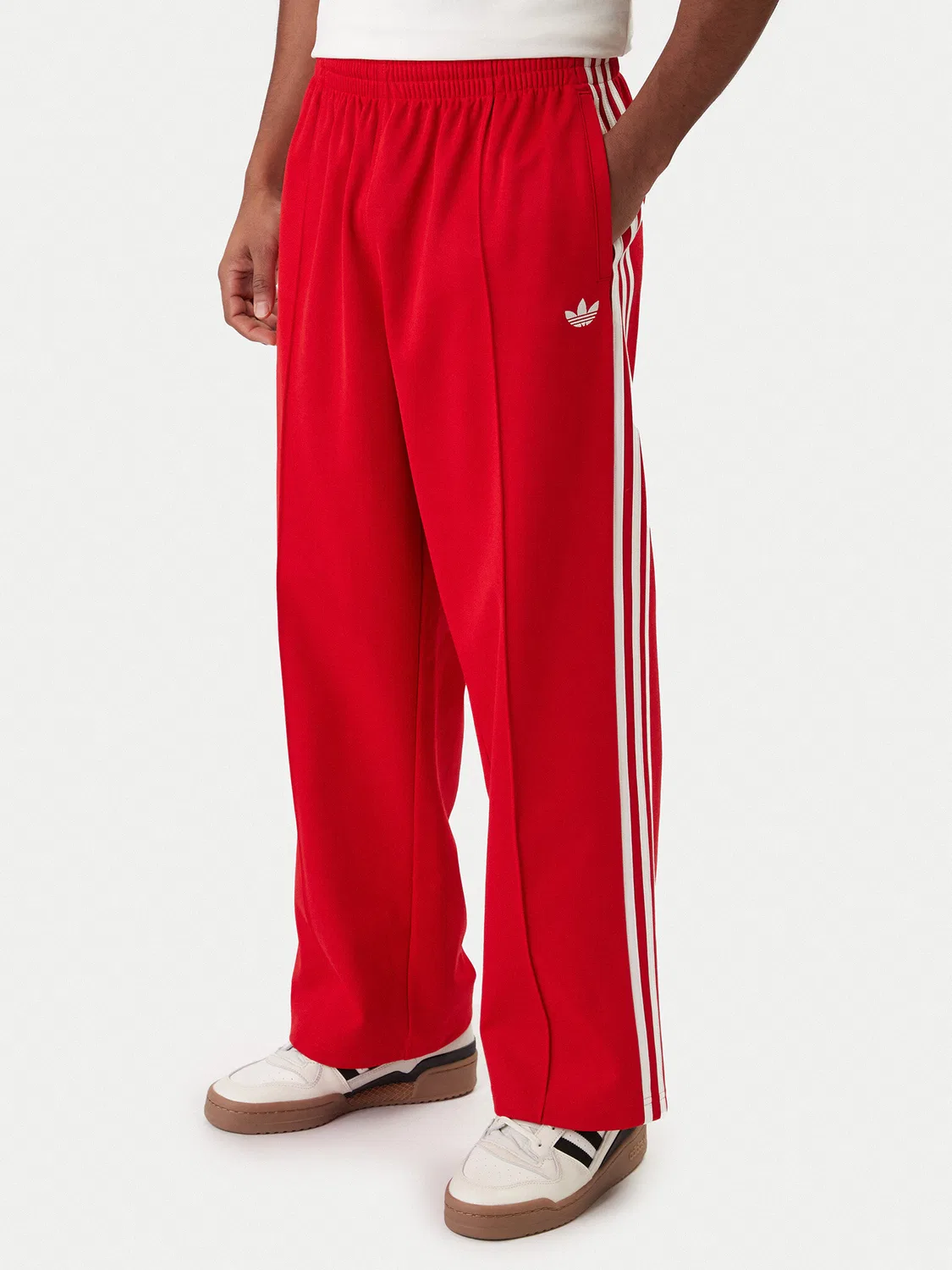 Мужские спортивные брюки свободного кроя adicolor Adidas, красный