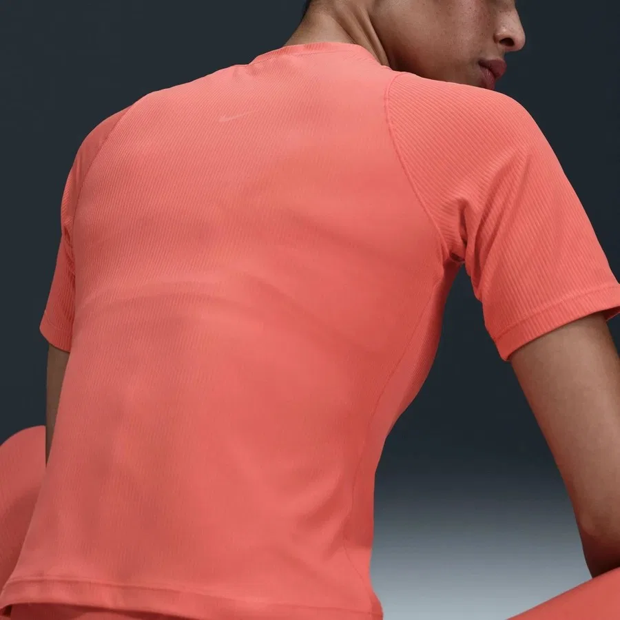 Спортивный топ-кроп с длинным рукавом Nike Zenvy Rib Dri-FIT, Оранжевый — фото 4