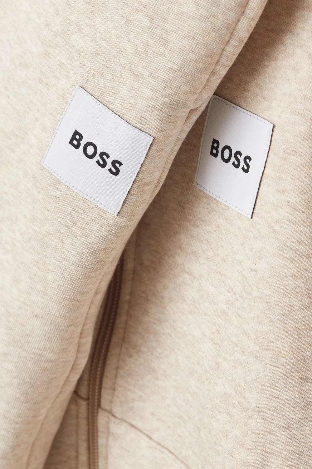 Комплект худи и штанов из флиса с логотипом BOSS Kidswear, белый — фото 4