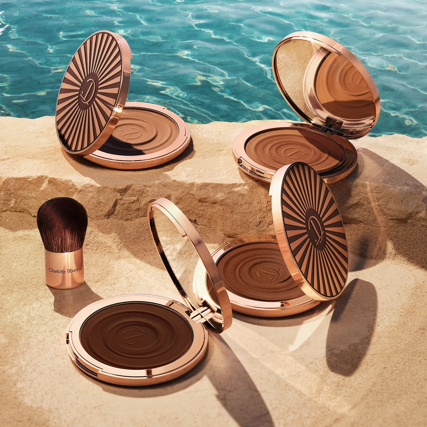 Кремовый бронзер с сиянием Beautiful Skin Sun-Kissed Glow Bronzer, Charlotte Tilbury, Tan — фото 4