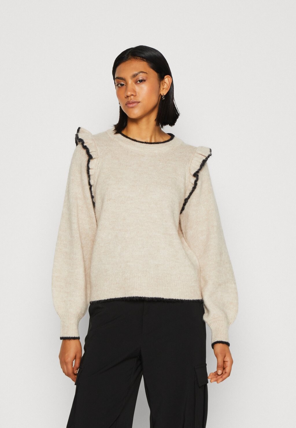 

Свитшот Selected Femme SLFALVA FRILLS O NECK, цвет birch