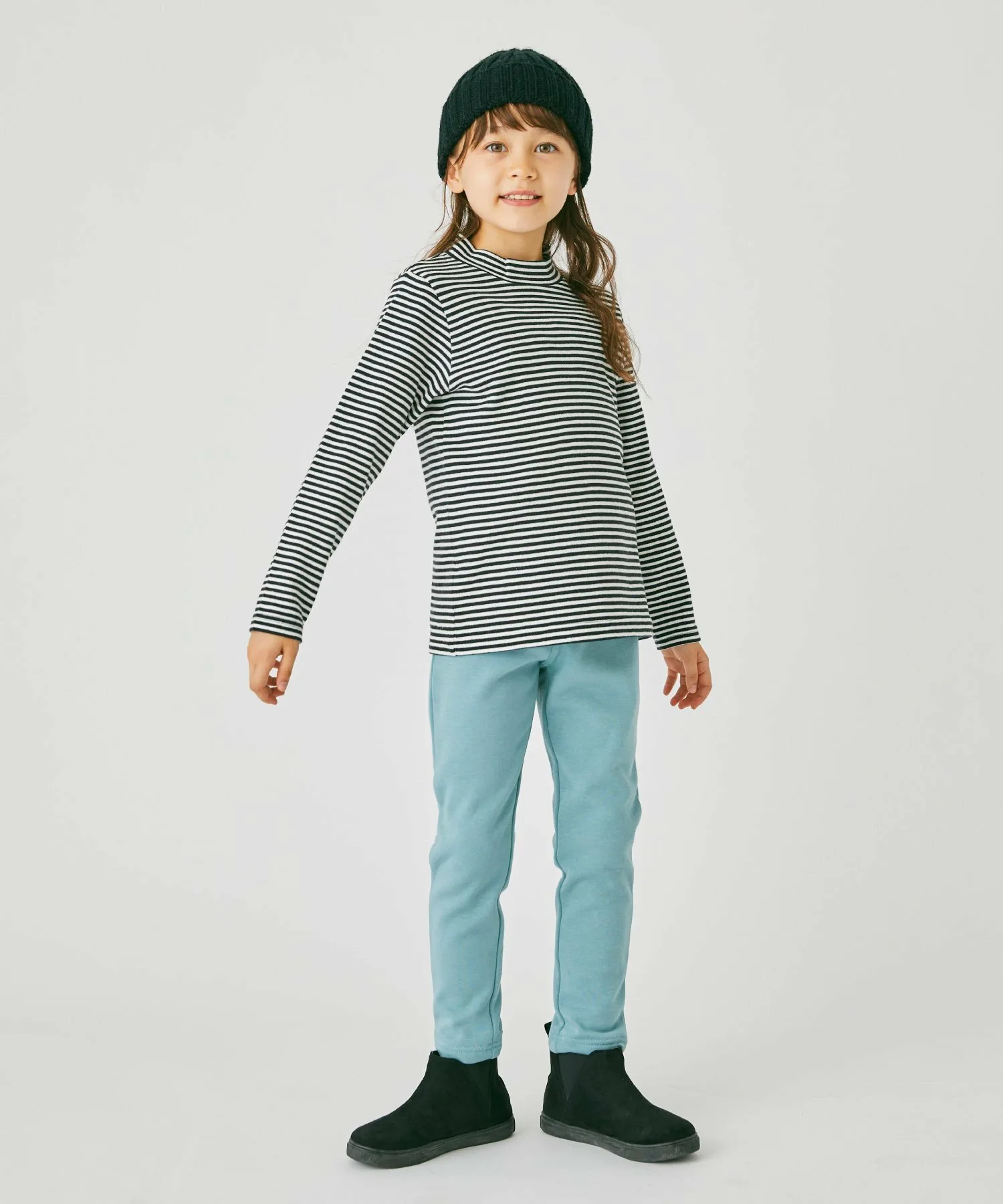 Простая футболка с высоким воротником Ever Closet, Black border