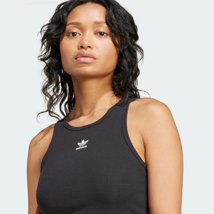 Женский топ без рукавов из рибаны adidas ESS RIB TANK IW5736, Черный — фото 4