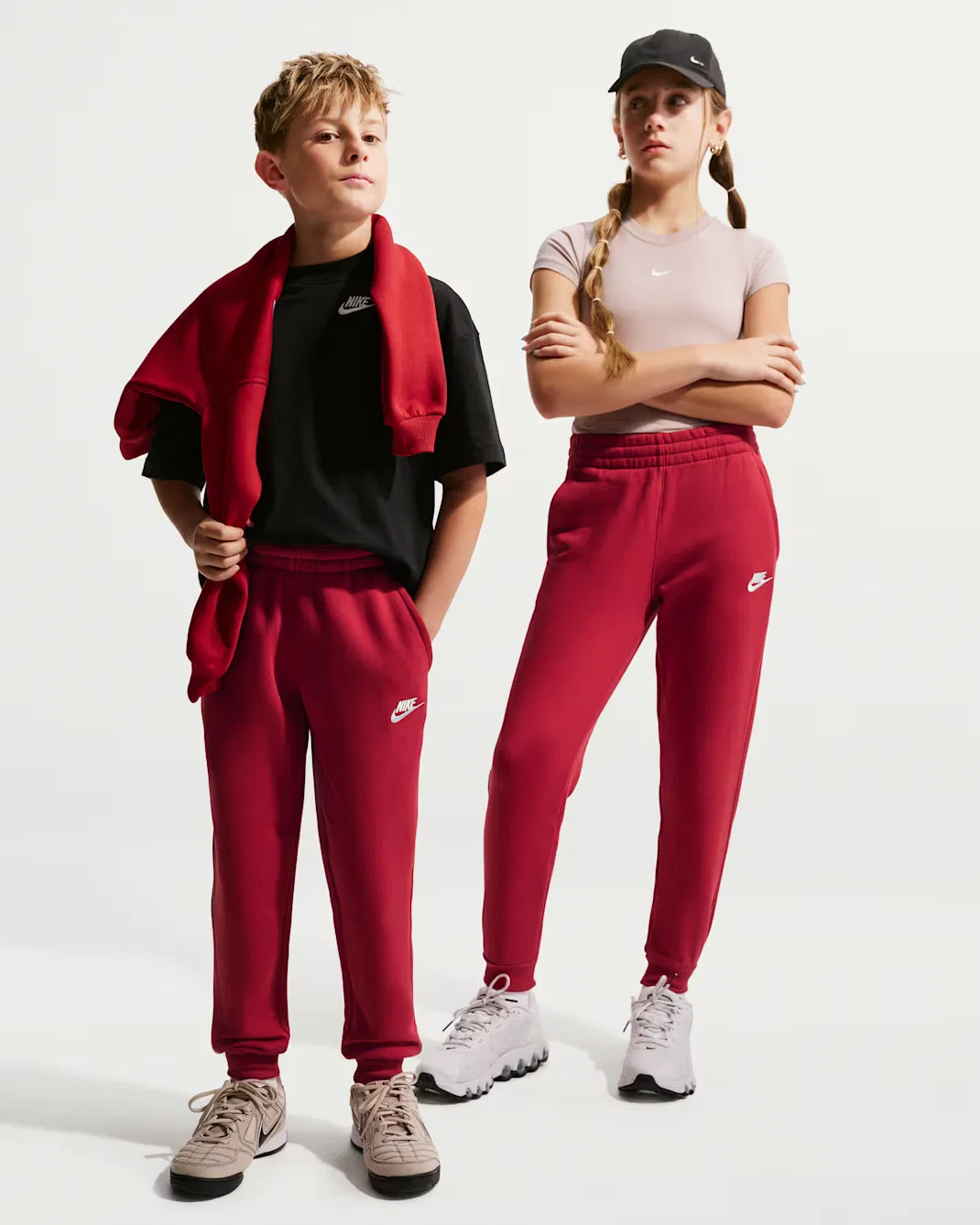 Детские спортивные штаны Nike Sportswear Club Fleece, Tough Red/White