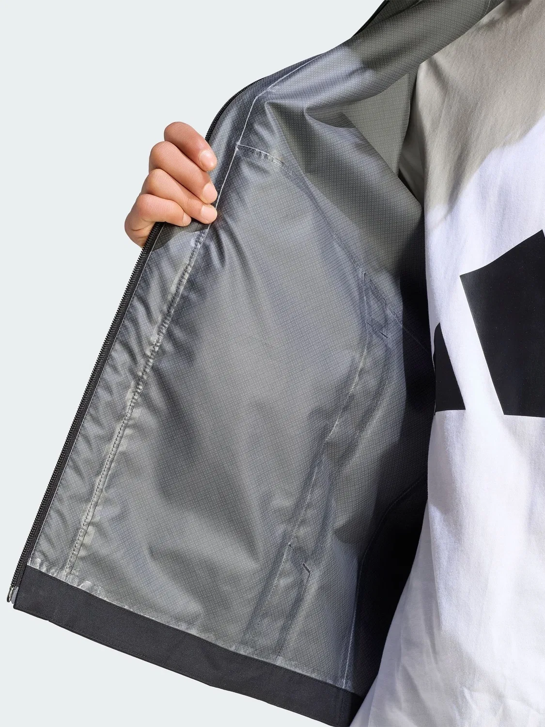 Черная дождевик adidas Essentials — фото 4