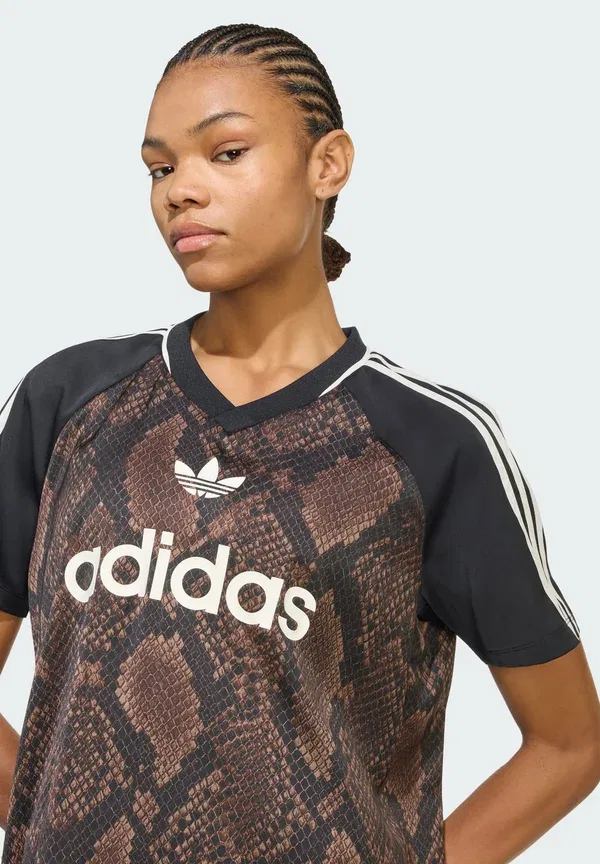 Футболка с принтом под змеиную кожу из атласа Adidas Originals — фото 3