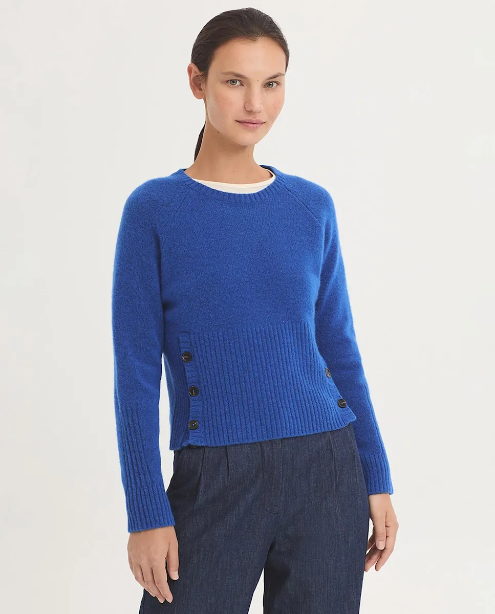 

Женский джемпер с круглым вырезом и декоративными пуговицами Nice Things, синий