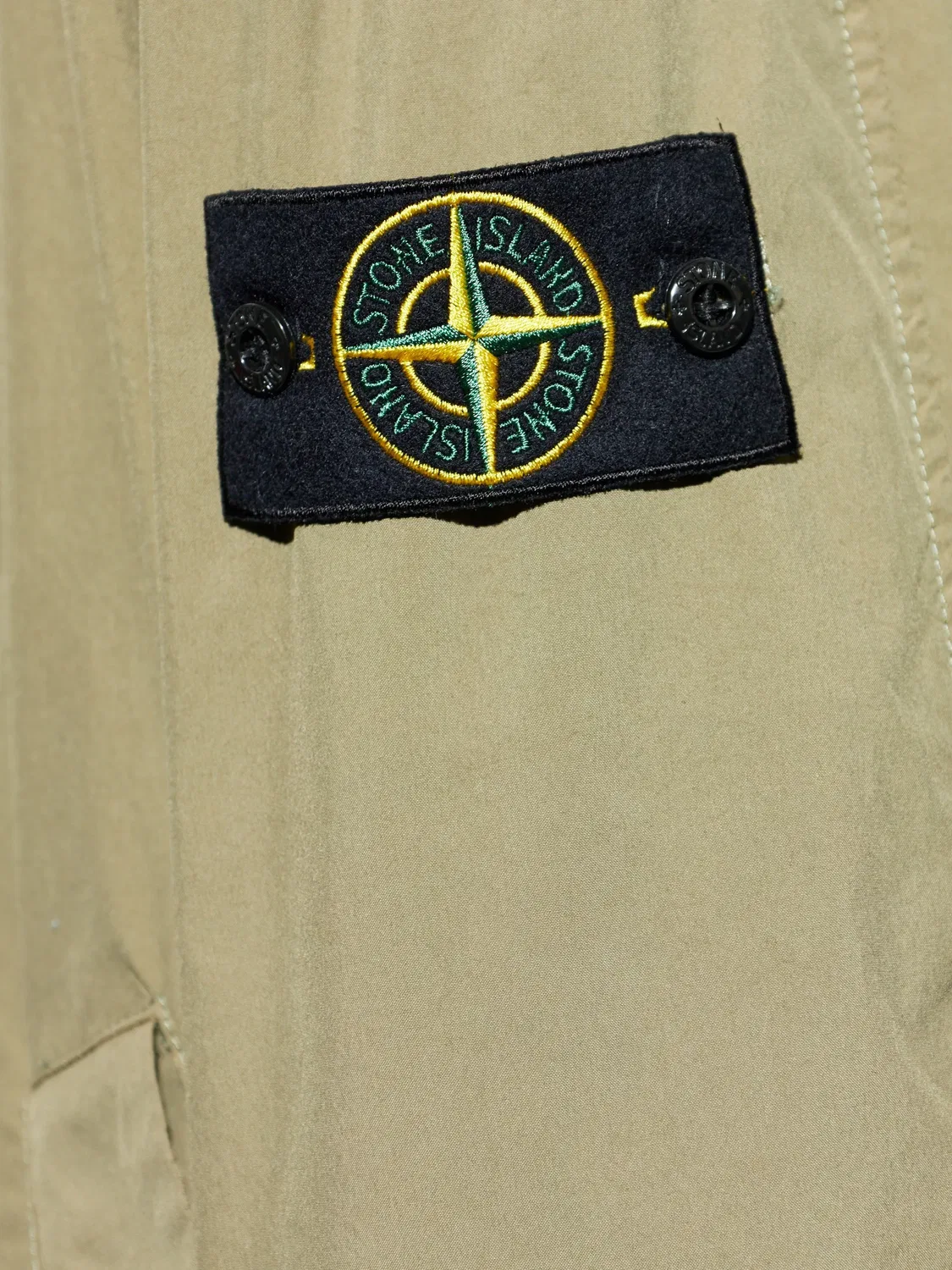 Бомбер с застежкой на пуговицы Stone Island, нейтральные — фото 4