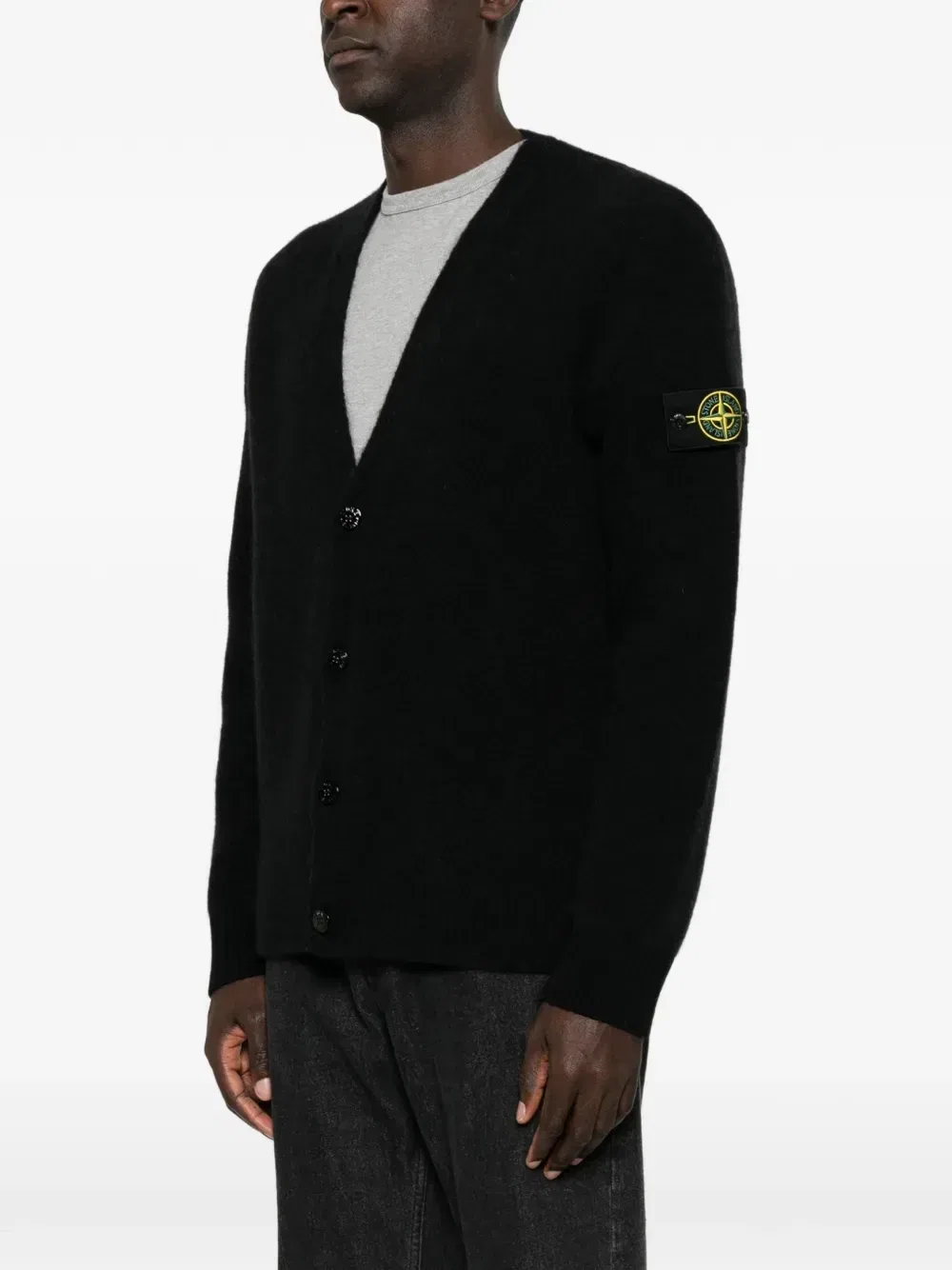 Кардиган с V-образным вырезом и логотипом-нашивкой Stone Island, черный — фото 3