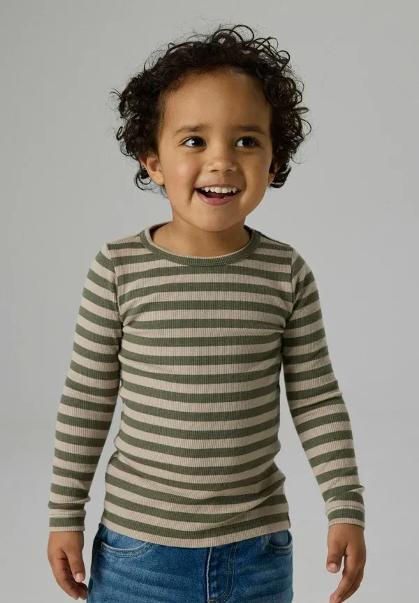 Топ длинный рукав Nmnbanio ls xsl top noos unisex Name It, dusty olive, оливковый