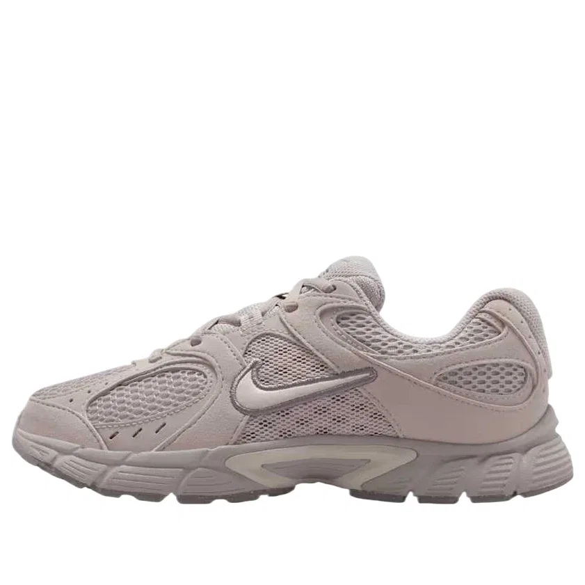 Детские кроссовки с замшевым верхом V5 RNR 'Moon Particle Light Orewood Brown' Nike, Moon Particle/Light Orewood Brown
