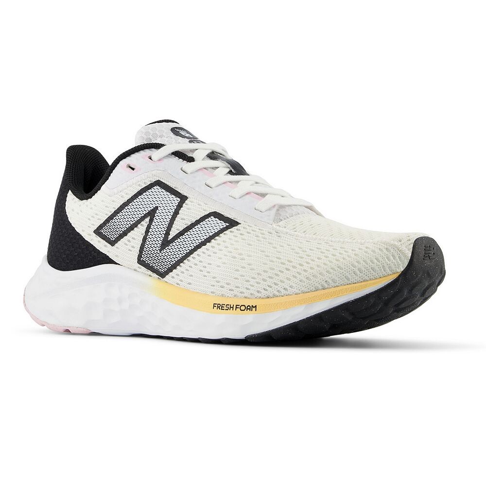 

Женская обувь New Balance Fresh Foam Arisi v4, цвет White Black