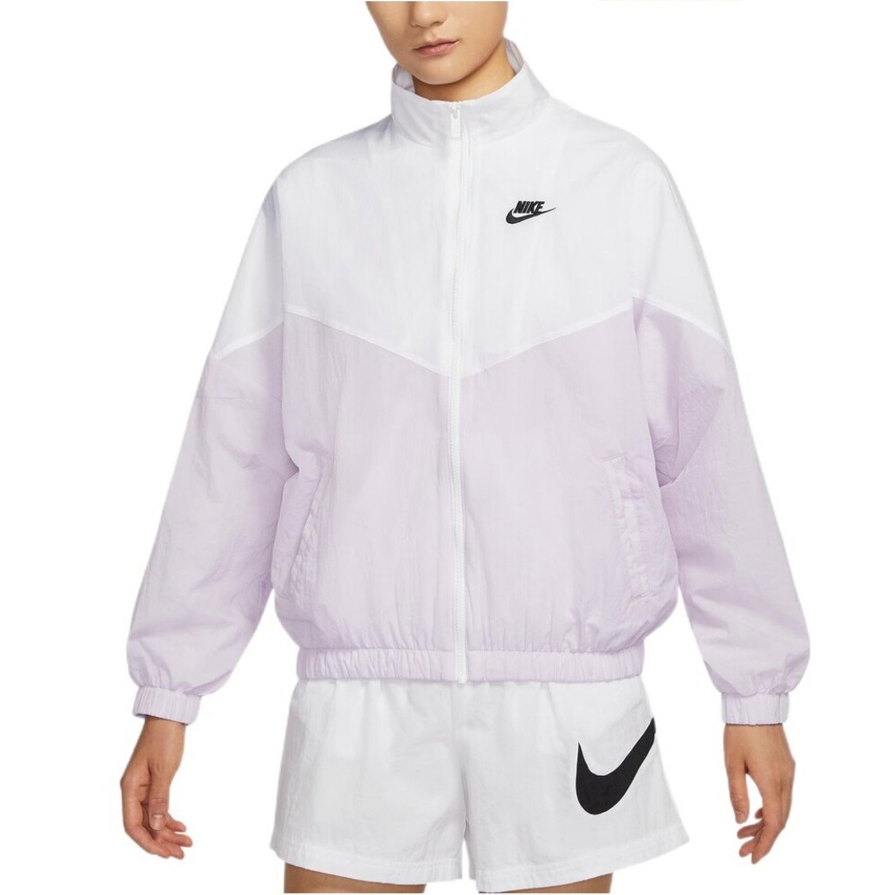 

Куртка Nike Sportswear Essential Windrunner Woven, белый/сиреневый